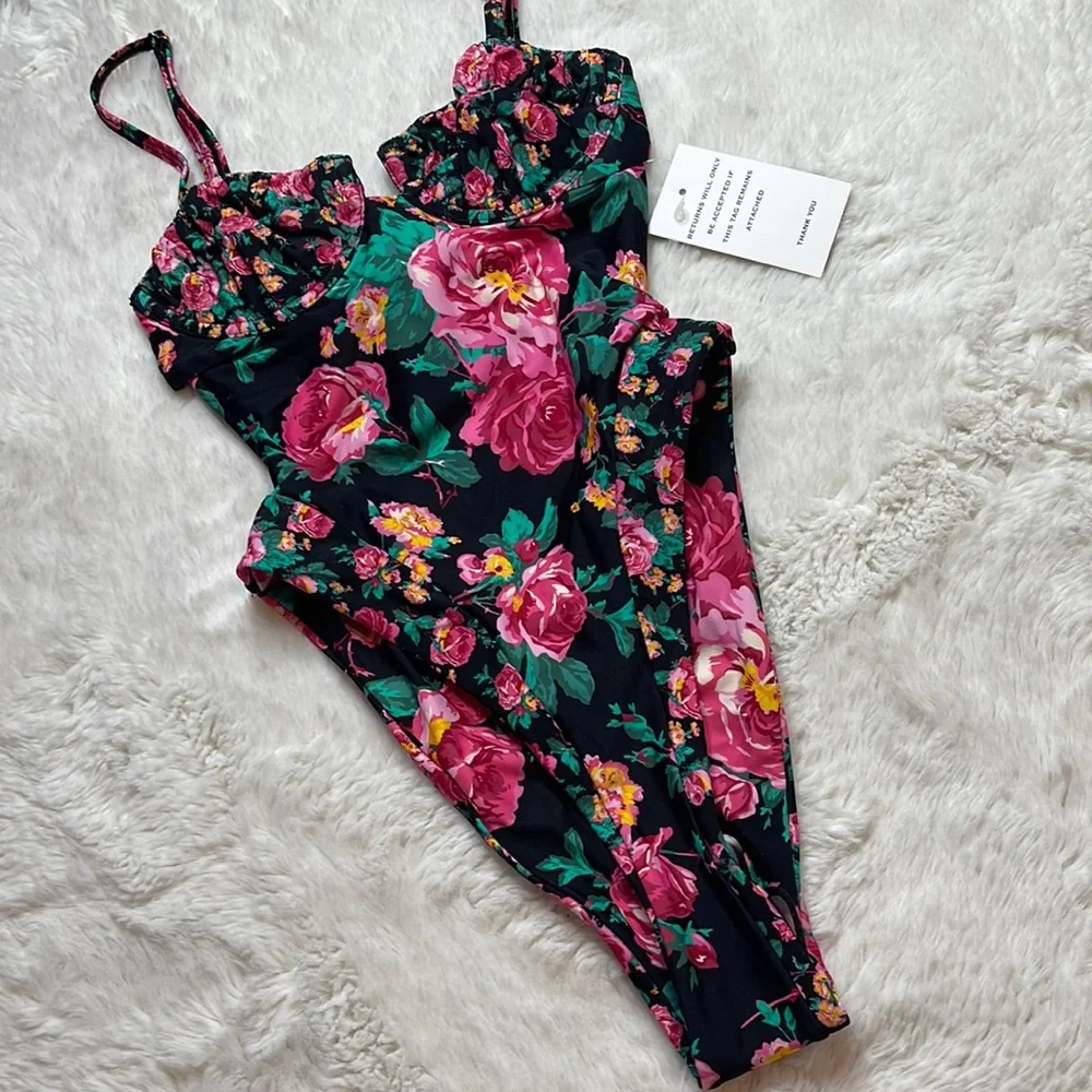 NWT For Love & Lemons one piece SwimSuit - SIZE: XXS - Picture 1 of 6